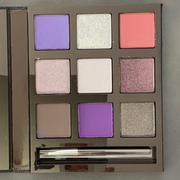 SEPHORA EYESHADOW PALETTE FLASHY GOLD AND BRIGHT PINK WITH NEUTRAL COLORS - Picture 2 of 8